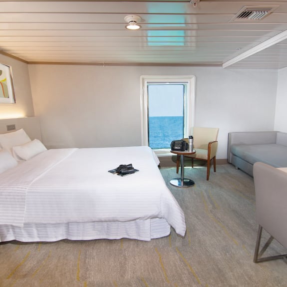 luxury-plus-cabin-yacht-la-pinta