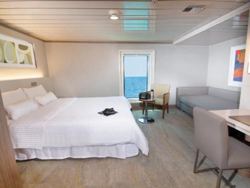 Yacht La Pinta luxury plus cabin room